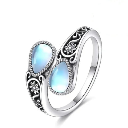 Eleganter Ring mit Mondstein Blüte