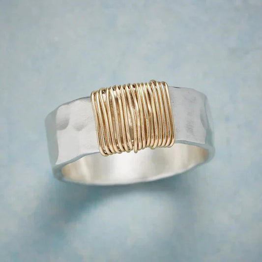 Zeitloser Vintage Ring in Gold und Silber